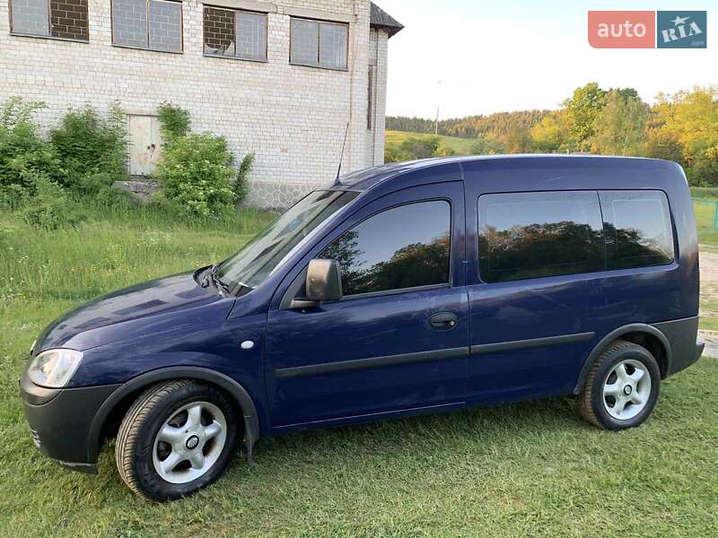 Минивэн Opel Combo 2008 в Турке