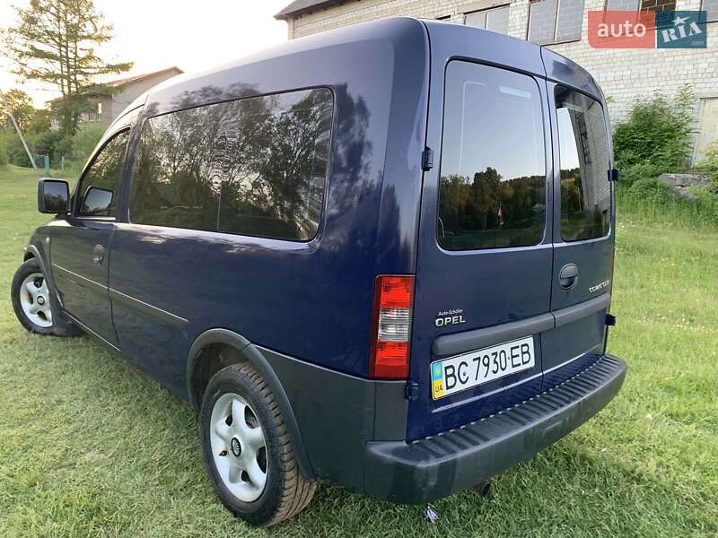 Минивэн Opel Combo 2008 в Турке