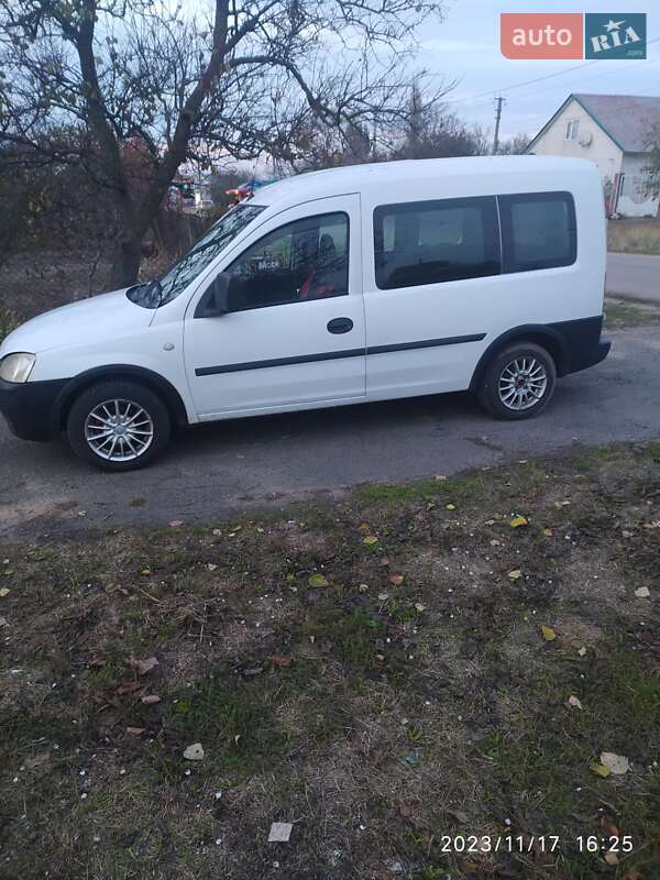 Мінівен Opel Combo 2006 в Миколаєві
