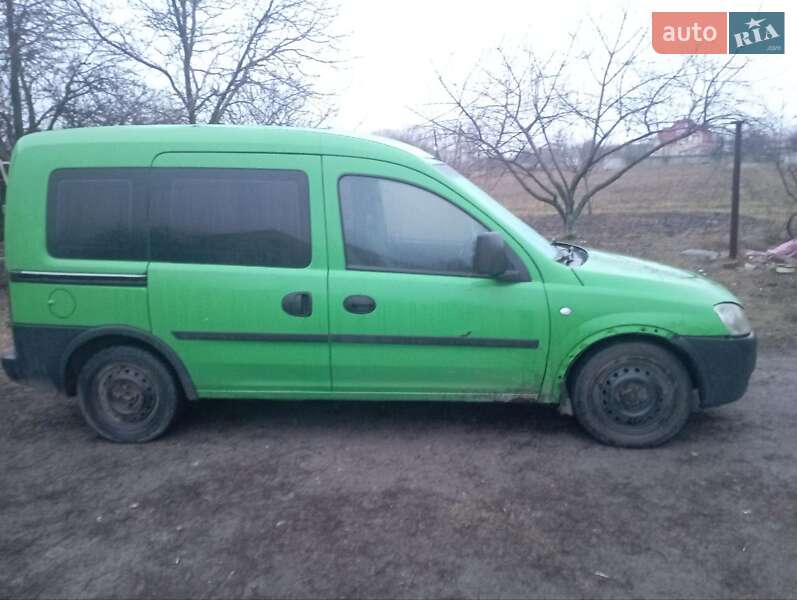Минивэн Opel Combo 2006 в Брусилове