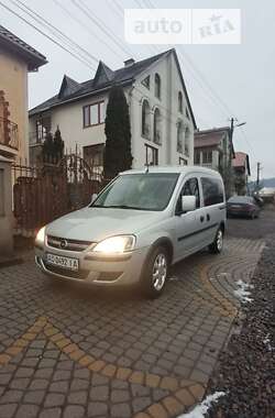 Минивэн Opel Combo 2006 в Ужгороде