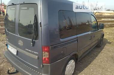 Минивэн Opel Combo 2009 в Ромнах