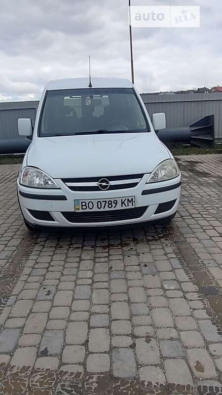 Минивэн Opel Combo 2011 в Тернополе