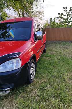 Минивэн Opel Combo 2003 в Новом Буге