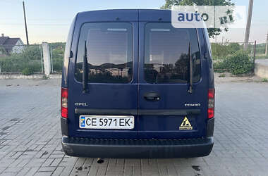 Грузовой фургон Opel Combo 2004 в Сторожинце