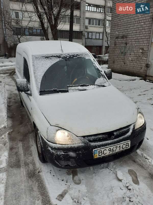 Минивэн Opel Combo 2004 в Днепре