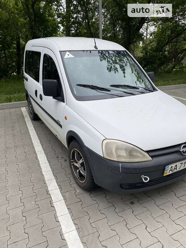 Минивэн Opel Combo 2002 в Киеве