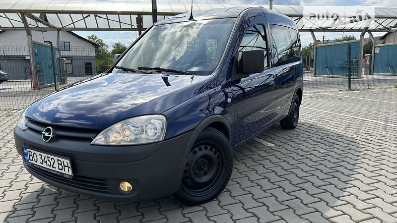 Минивэн Opel Combo 2010 в Ивано-Франковске