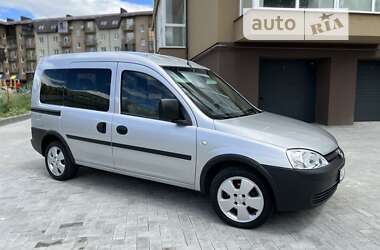 Минивэн Opel Combo 2009 в Калуше