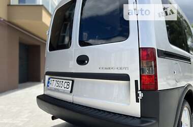 Минивэн Opel Combo 2009 в Калуше