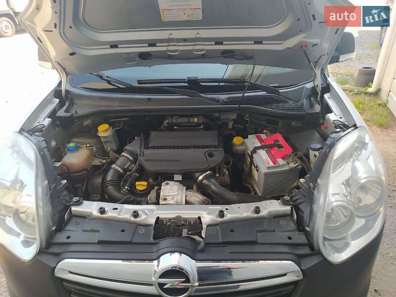 Минивэн Opel Combo 2012 в Виннице