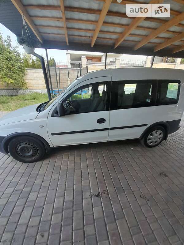 Мінівен Opel Combo 2008 в Дніпрі