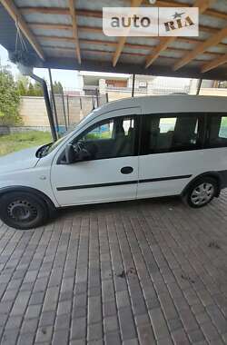 Минивэн Opel Combo 2008 в 