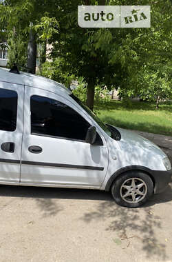 Вантажний фургон Opel Combo 2011 в Умані