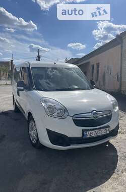 Грузовой фургон Opel Combo 2012 в Тульчине