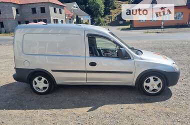 Вантажний фургон Opel Combo 2005 в Хусті