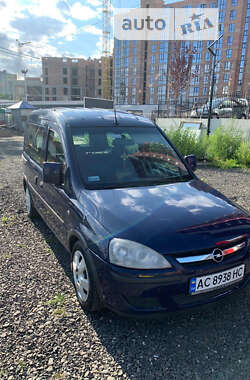 Минивэн Opel Combo 2008 в Луцке