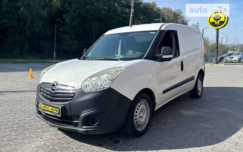 Вантажний фургон Opel Combo 2013 в Чернівцях