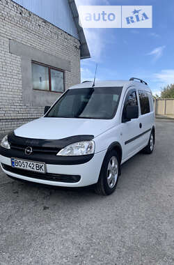 Минивэн Opel Combo 2006 в Бучаче