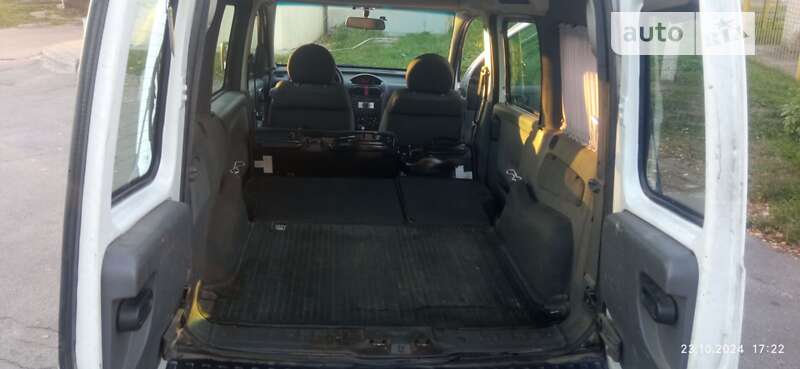 Минивэн Opel Combo 2005 в Остроге