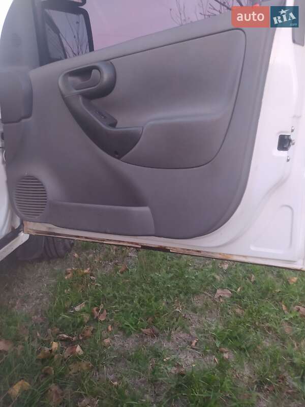 Минивэн Opel Combo 2005 в Белой Церкви