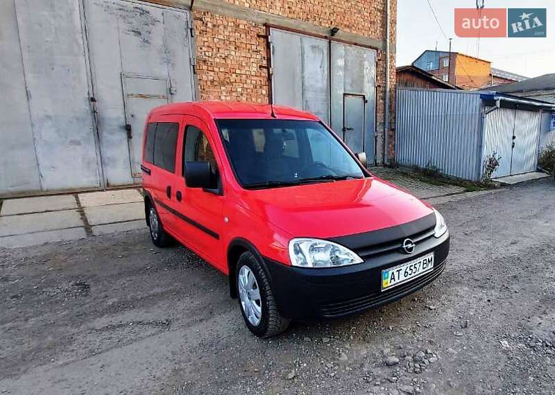 Мінівен Opel Combo 2008 в Коломиї