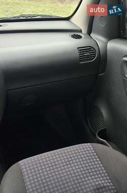 Минивэн Opel Combo 2007 в 