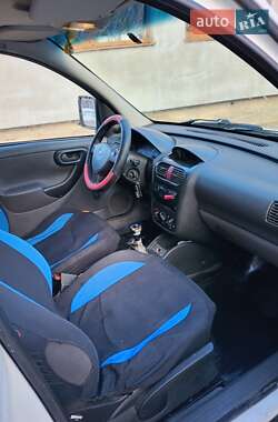 Минивэн Opel Combo 2005 в 