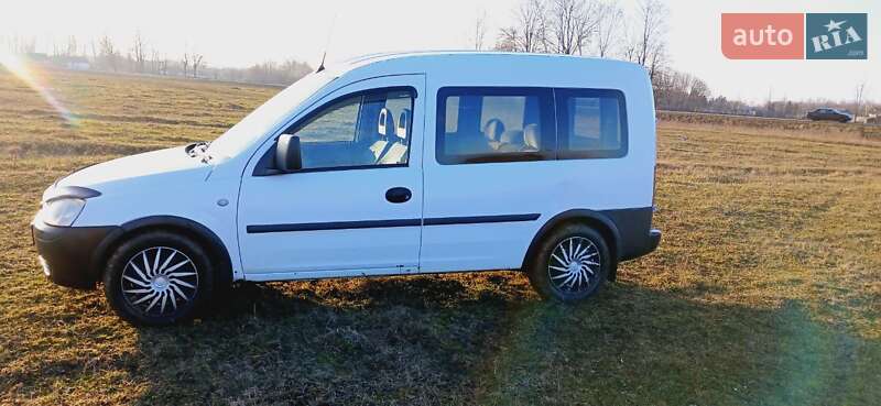 Минивэн Opel Combo 2008 в Изяславе