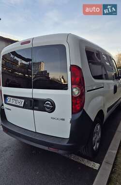 Грузовой фургон Opel Combo 2015 в Львове