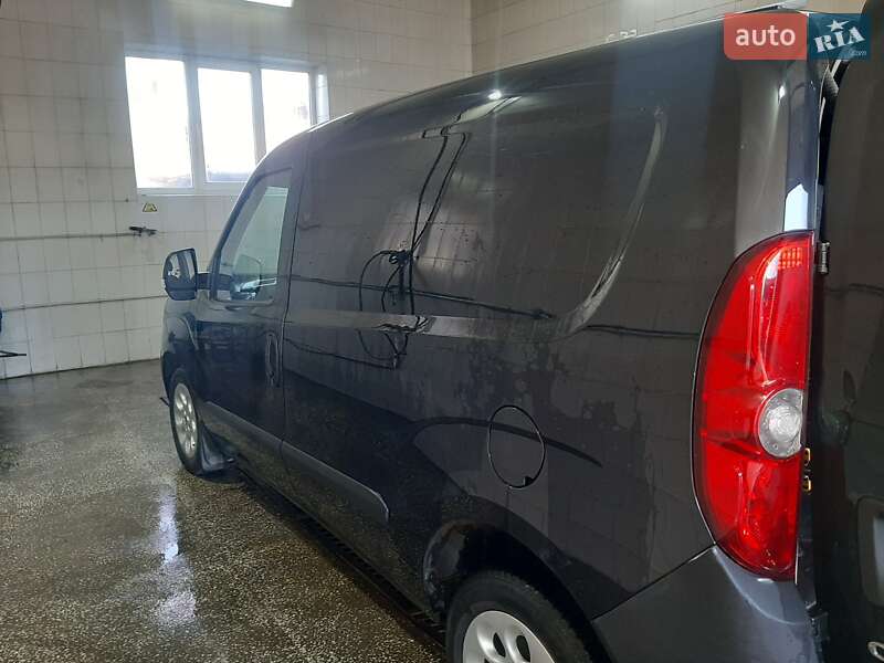 Грузопассажирский фургон Opel Combo 2015 в Черновцах фото 2 Грузопассажирский фургон Opel Combo 2015 в Черновцах