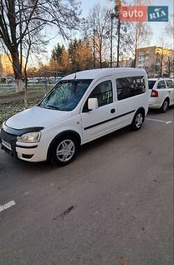 Мінівен Opel Combo 2005 в Луцьку