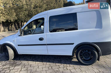 Мінівен Opel Combo 2009 в Брошневі-Облозі