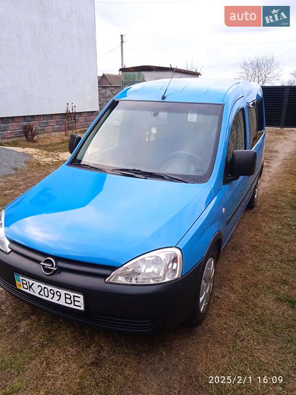 Мінівен Opel Combo 2003 в Березному