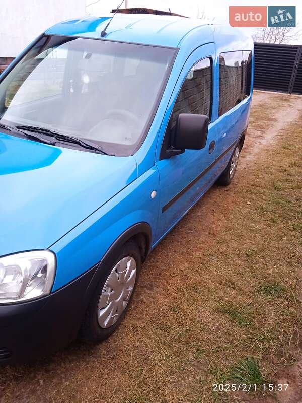Мінівен Opel Combo 2003 в Березному