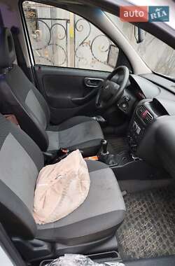 Минивэн Opel Combo 2008 в 