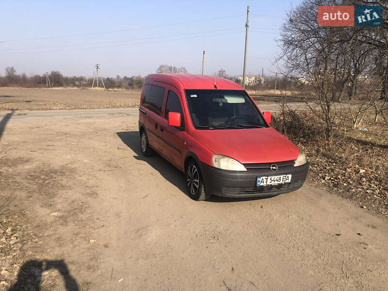 Минивэн Opel Combo 2006 в 