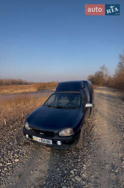 Грузовой фургон Opel Combo 2001 в Черновцах