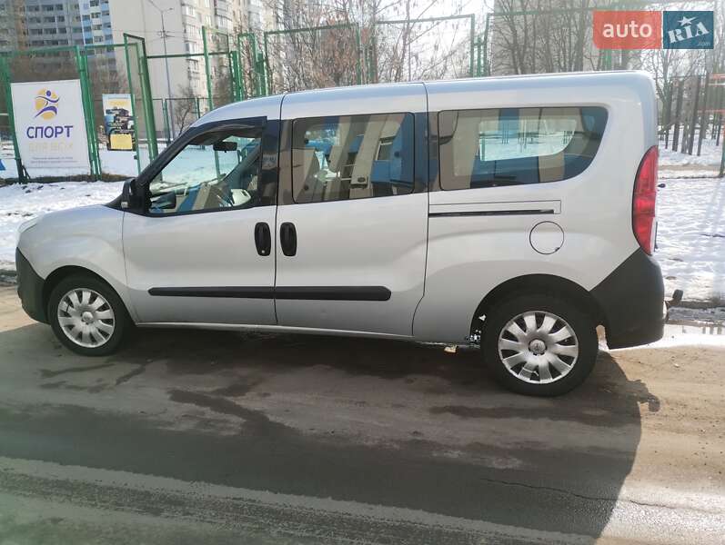 Мінівен Opel Combo 2015 в Києві