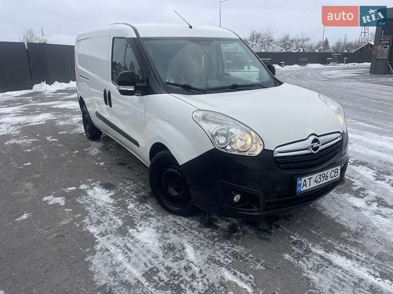 Вантажний фургон Opel Combo 2012 в Долині