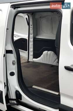 Грузовой фургон Opel Combo 2021 в 