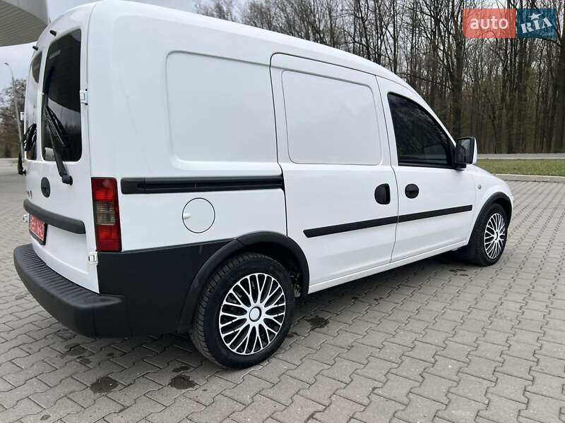 Грузовой фургон Opel Combo 2007 в Красилове