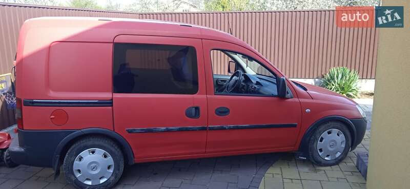 Грузовой фургон Opel Combo 2005 в 