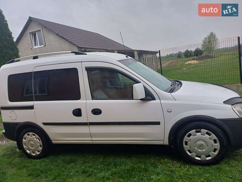 Мінівен Opel Combo 2007 в Любомлі