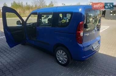 Минивэн Opel Combo 2012 в 