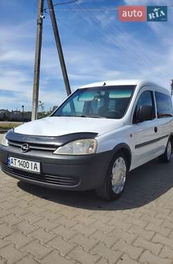 Минивэн Opel Combo 2005 в Снятине