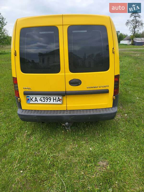 Мінівен Opel Combo 2008 в Білогородці