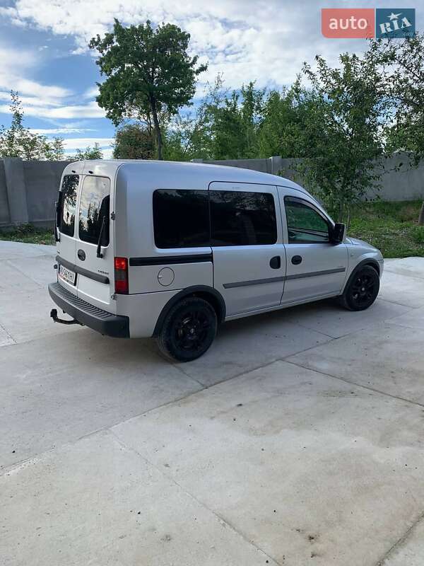 Минивэн Opel Combo 2003 в Хусте