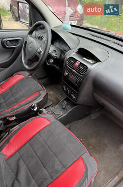 Грузовой фургон Opel Combo 2005 в 