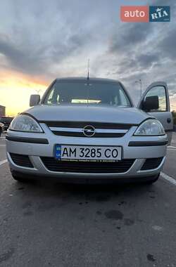 Минивэн Opel Combo 2010 в Житомире